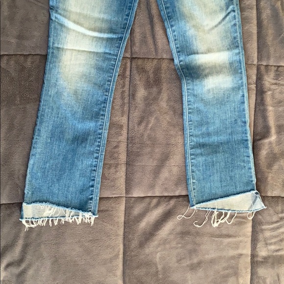 COPY - MOTHER Insider Crop Step Fray Jeans - Picture 3 of 12